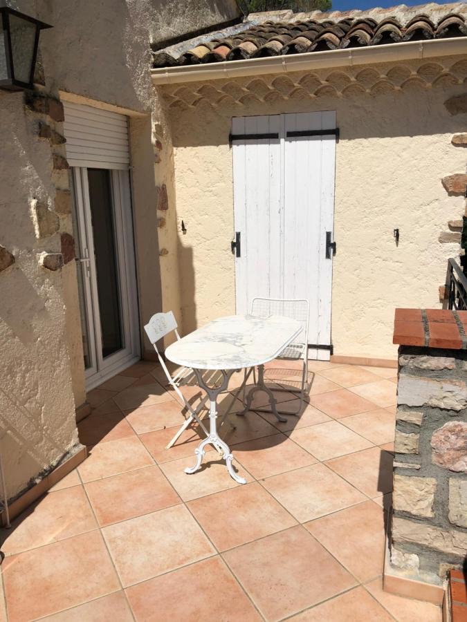 Bed and Breakfast La Garriniere Saint-Raphaël Exteriér fotografie