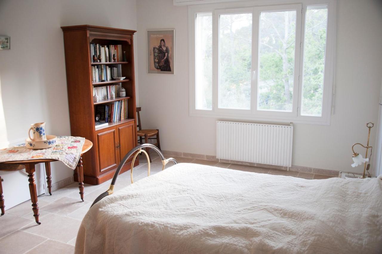 Bed and Breakfast La Garriniere Saint-Raphaël Exteriér fotografie